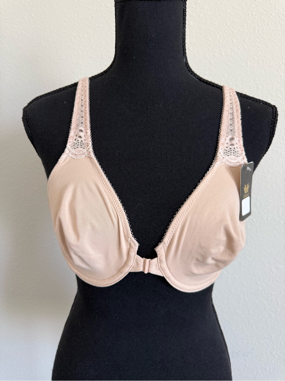 Wacoal Light Nude Front-Closure Lace Strap Bra